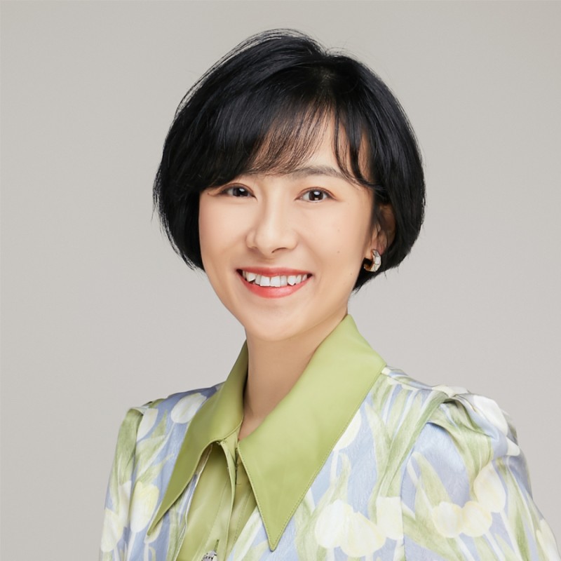 Jie Y.